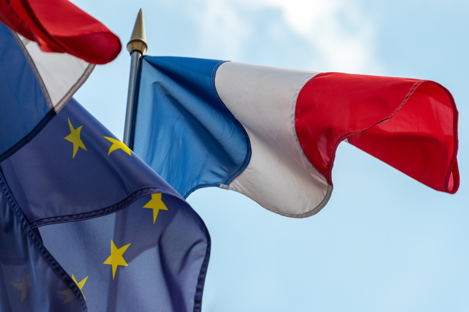 Loi d’adaptation au droit européen : les mesures sociales